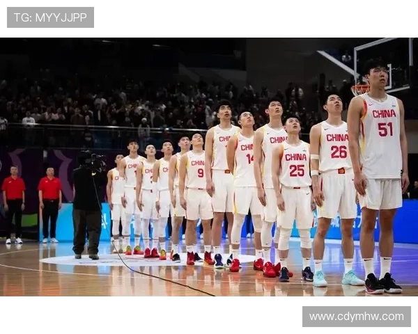 中国男篮新周期首战告捷年轻阵容展现拼搏精神为未来奠定基础